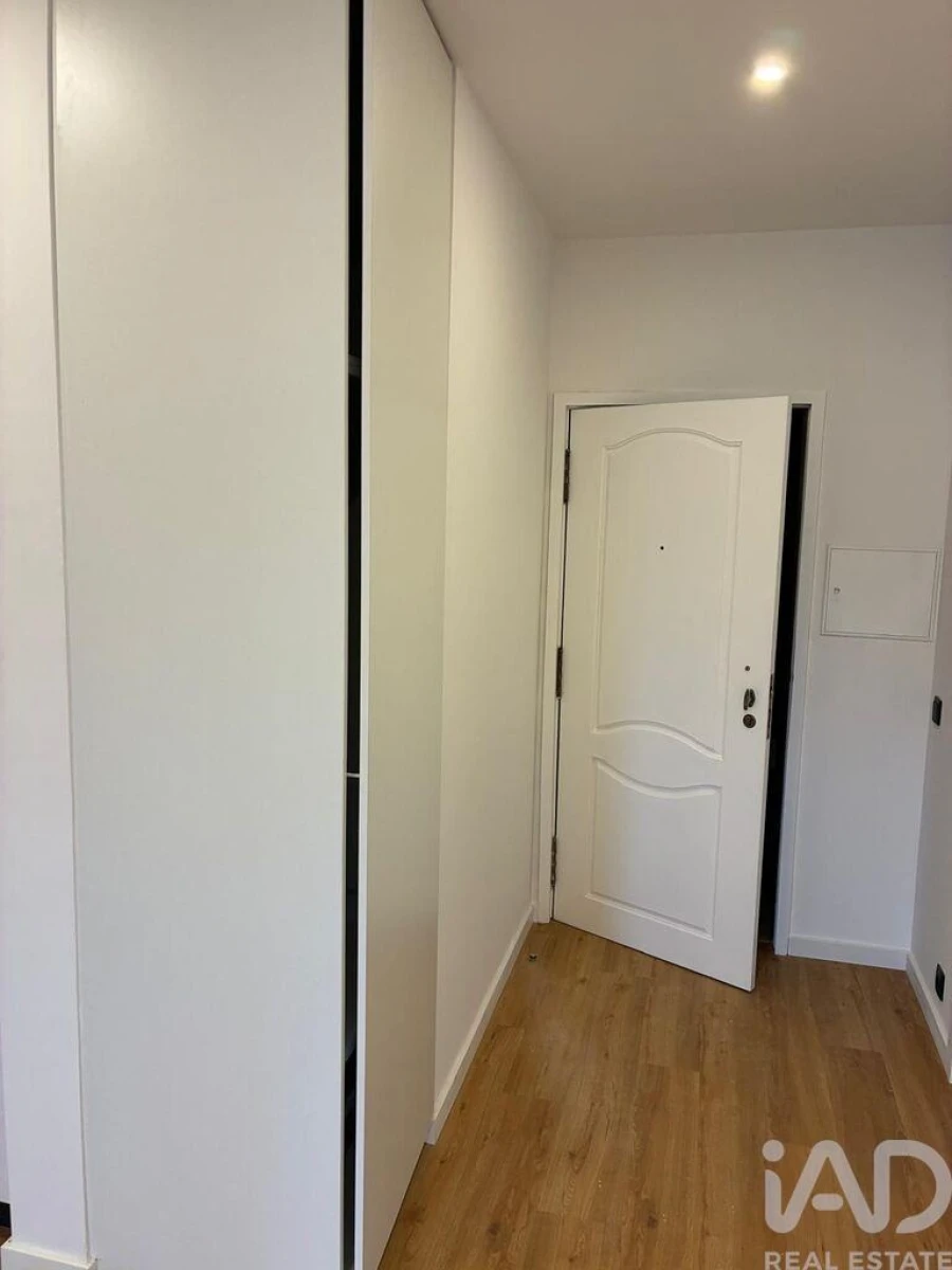 Apartamento T1 para Venda em Oliveira do Douro Foto 6