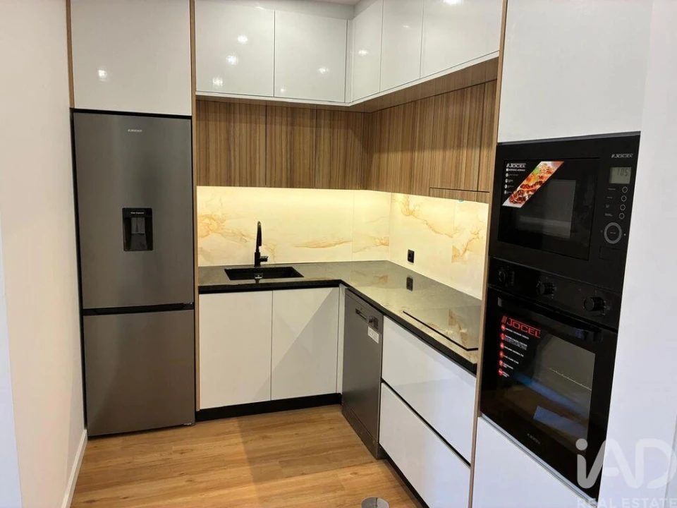 Apartamento T1 para Venda em Oliveira do Douro Foto 4