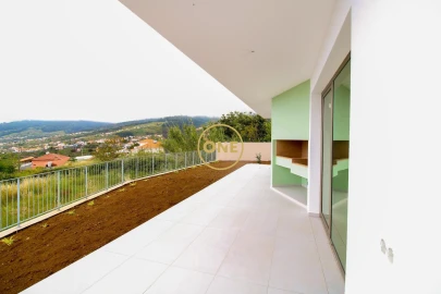 Moradia T2 para Venda em Arco da Calheta