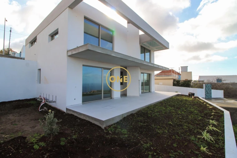 Moradia T2 para Venda em Arco da Calheta Foto 26