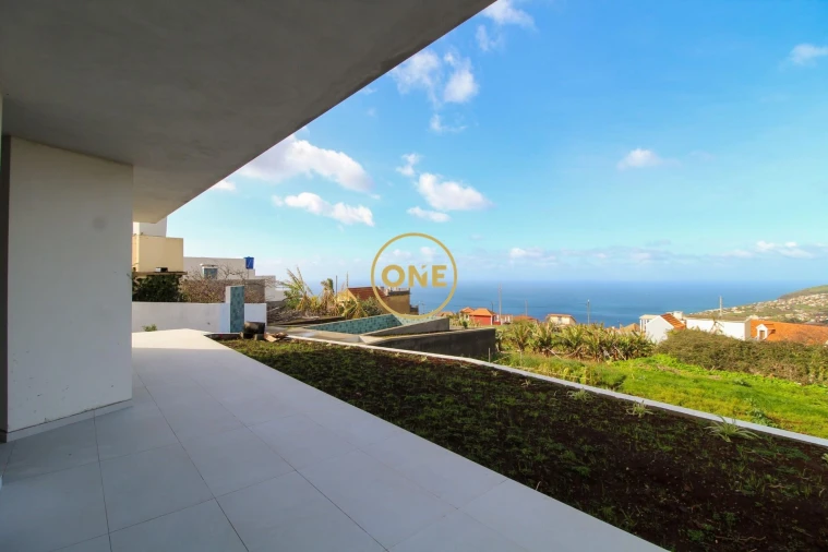 Moradia T2 para Venda em Arco da Calheta Foto 21