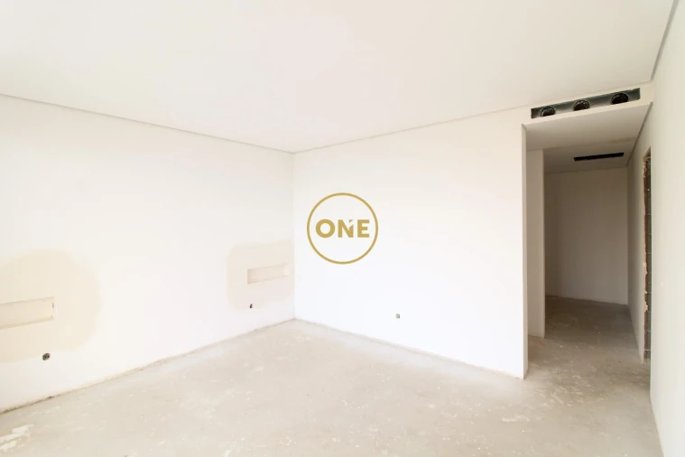 Moradia T2 para Venda em Arco da Calheta Foto 14