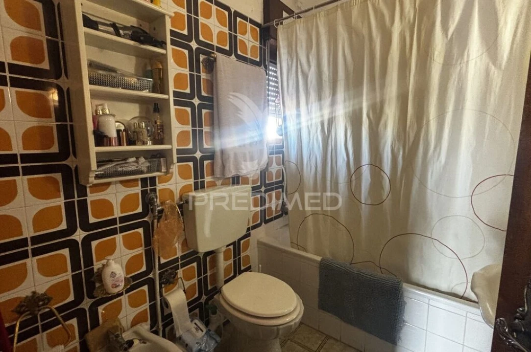 Moradia T4 para Venda em Corroios Foto 13