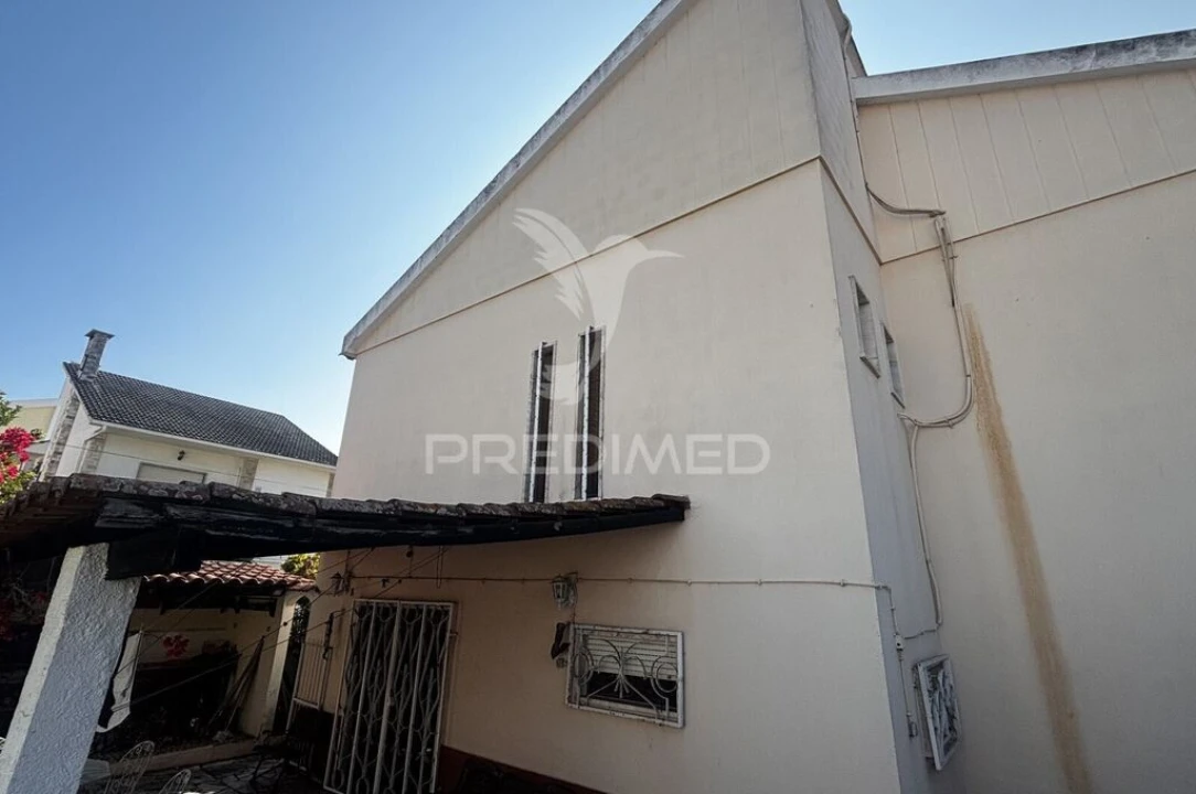 Moradia T4 para Venda em Corroios Foto 20