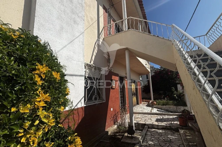 Moradia T4 para Venda em Corroios Foto 19