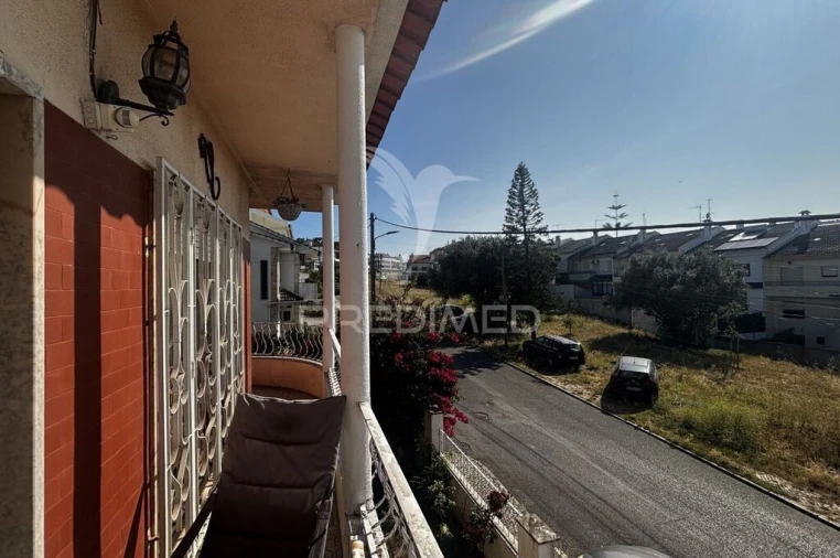 Moradia T4 para Venda em Corroios Foto 15