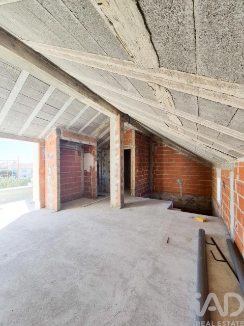 Moradia T3 para Venda em Atouguia da Baleia