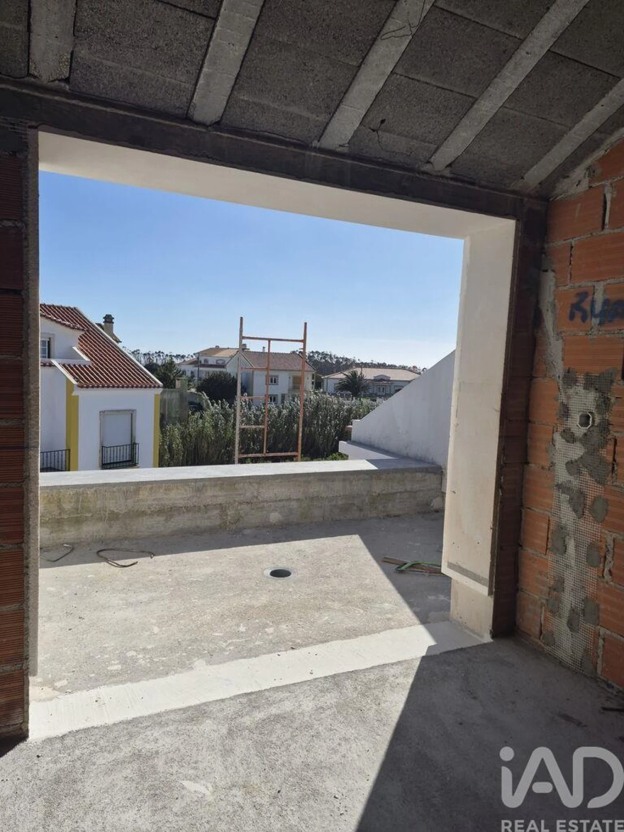 Moradia T3 para Venda em Atouguia da Baleia Foto 1