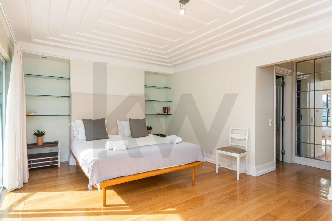 Apartamento T4 para Arrendamento em Avenidas Novas Foto 16