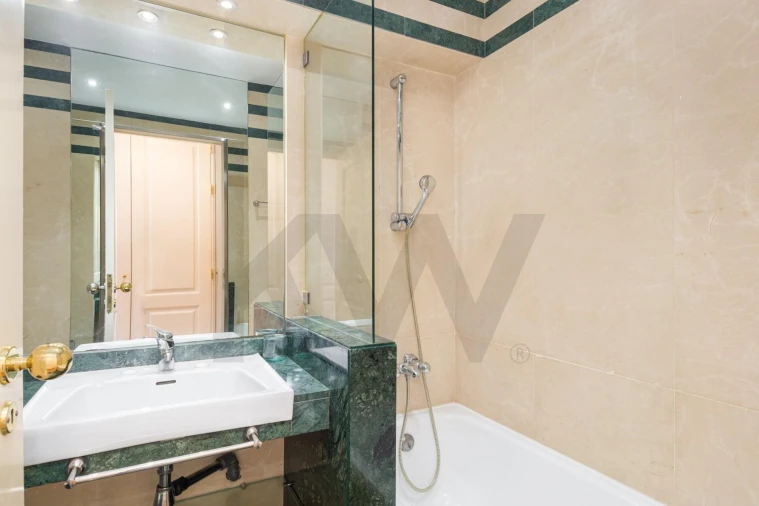 Apartamento T4 para Arrendamento em Avenidas Novas Foto 20