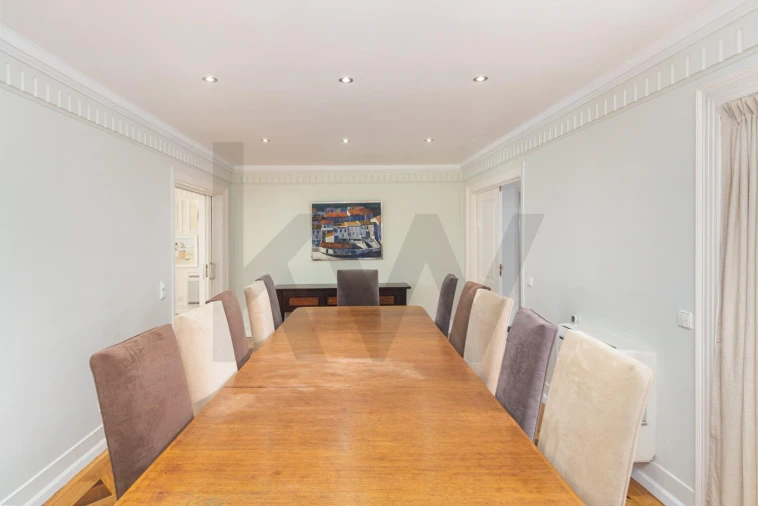 Apartamento T4 para Arrendamento em Avenidas Novas Foto 5