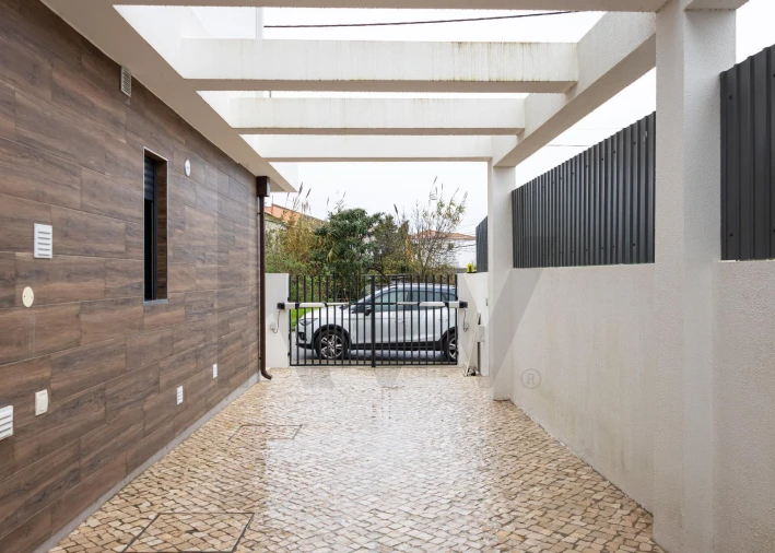 Moradia T4 para Venda em Fernao Ferro Foto 31