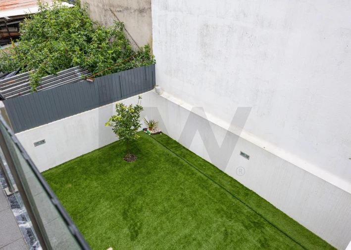 Moradia T4 para Venda em Fernao Ferro Foto 27