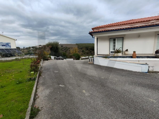 Quinta T4 para Venda em Achete, Azoia de Baixo e Póvoa de Santarém Foto 37