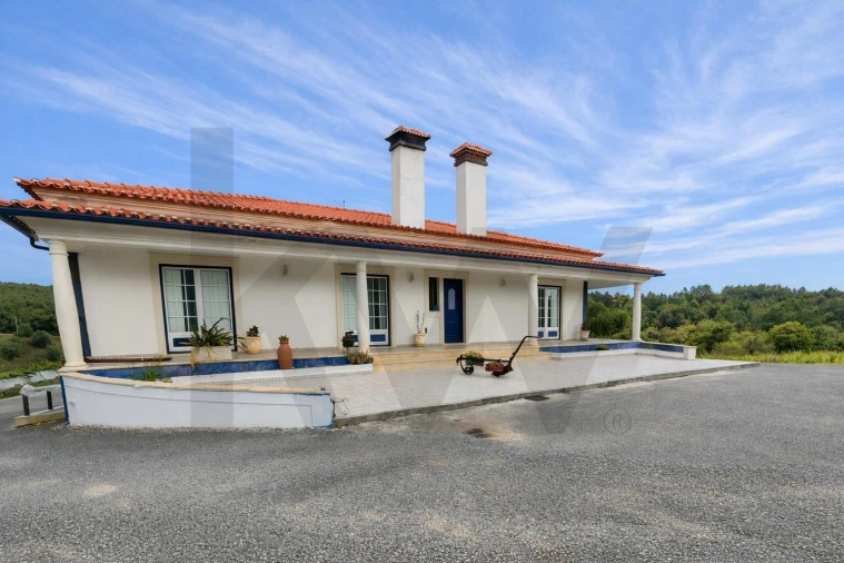 Moradia T4 para Venda em Achete, Azoia de Baixo e Póvoa de Santarém Foto 5