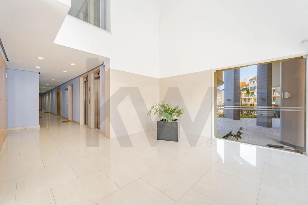 Apartamento T2 para Arrendamento em São Martinho Foto 24