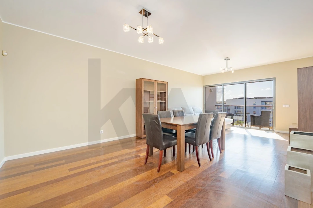 Apartamento T2 para Arrendamento em São Martinho Foto 6