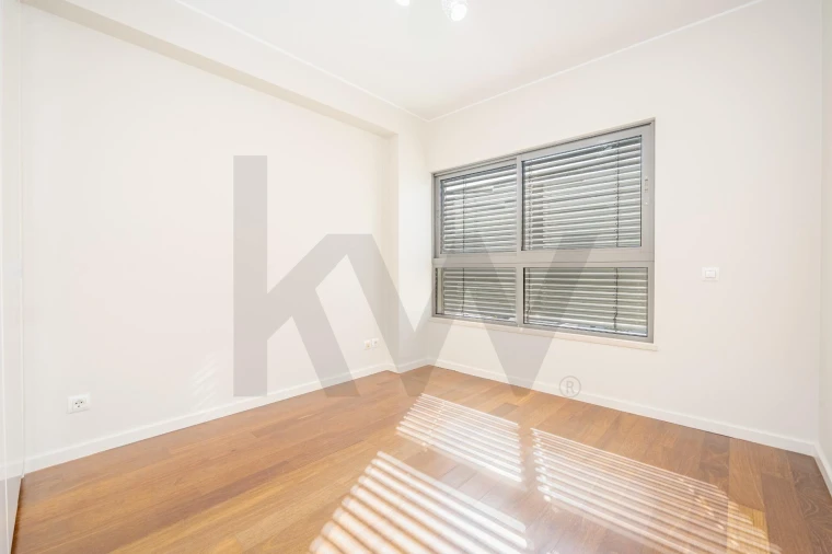 Apartamento T2 para Arrendamento em São Martinho Foto 19