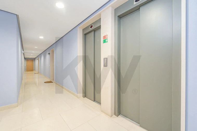 Apartamento T2 para Arrendamento em São Martinho Foto 22