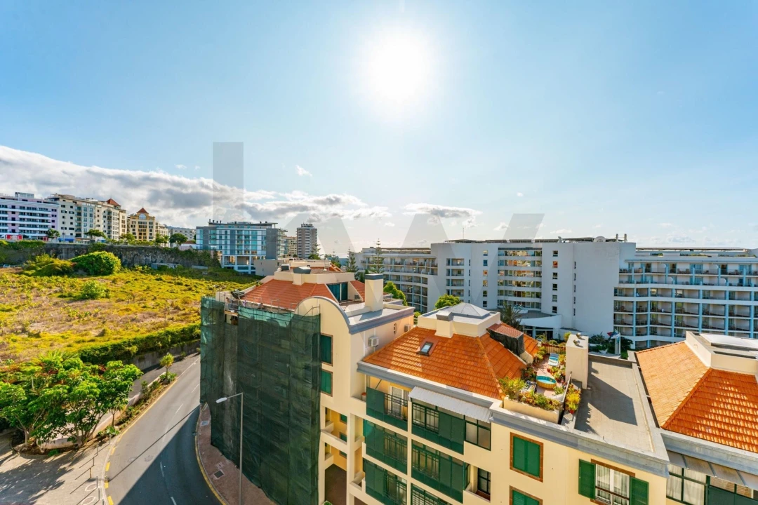 Apartamento T2 para Arrendamento em São Martinho Foto 10
