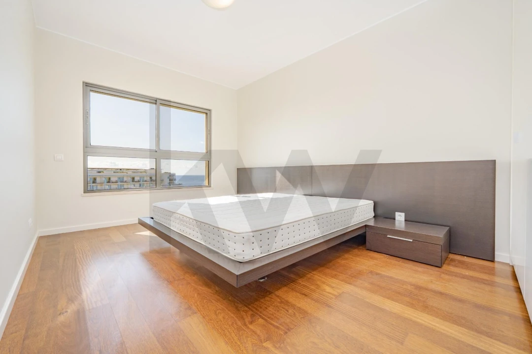 Apartamento T2 para Arrendamento em São Martinho Foto 16