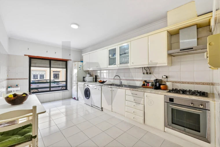 Apartamento T3 para Venda em Oeiras e São Julião da Barra, Paço de Arcos e Caxias Foto 8