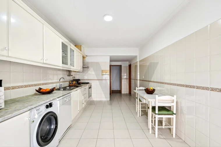 Apartamento T3 para Venda em Oeiras e São Julião da Barra, Paço de Arcos e Caxias Foto 9