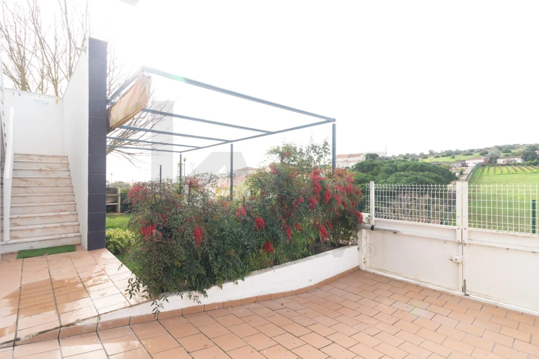 Moradia T5 para Arrendamento em Vila Franca de Xira Foto 2