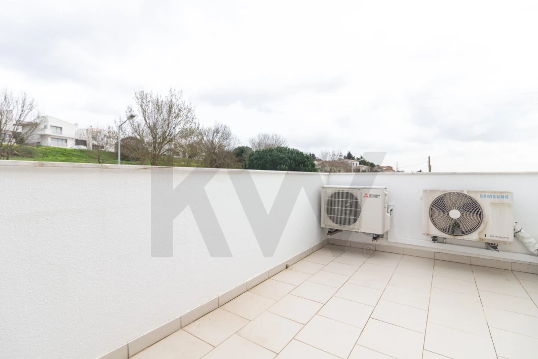 Moradia T5 para Arrendamento em Vila Franca de Xira Foto 33