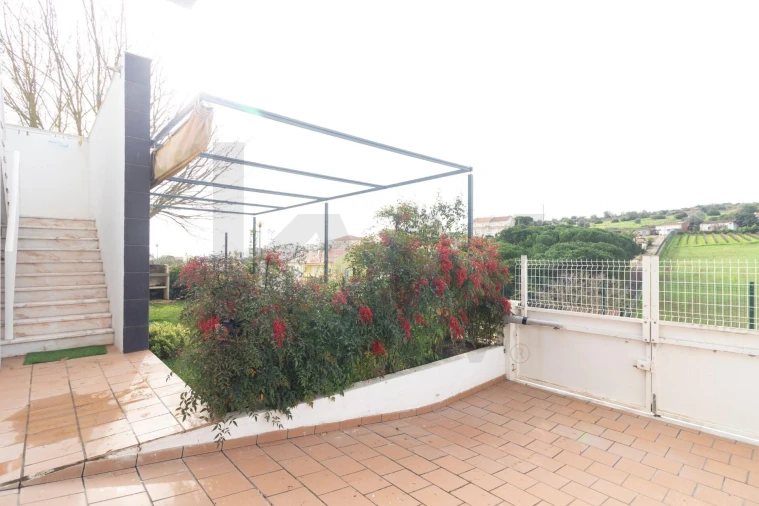 Moradia T5 para Arrendamento em Vila Franca de Xira Foto 2