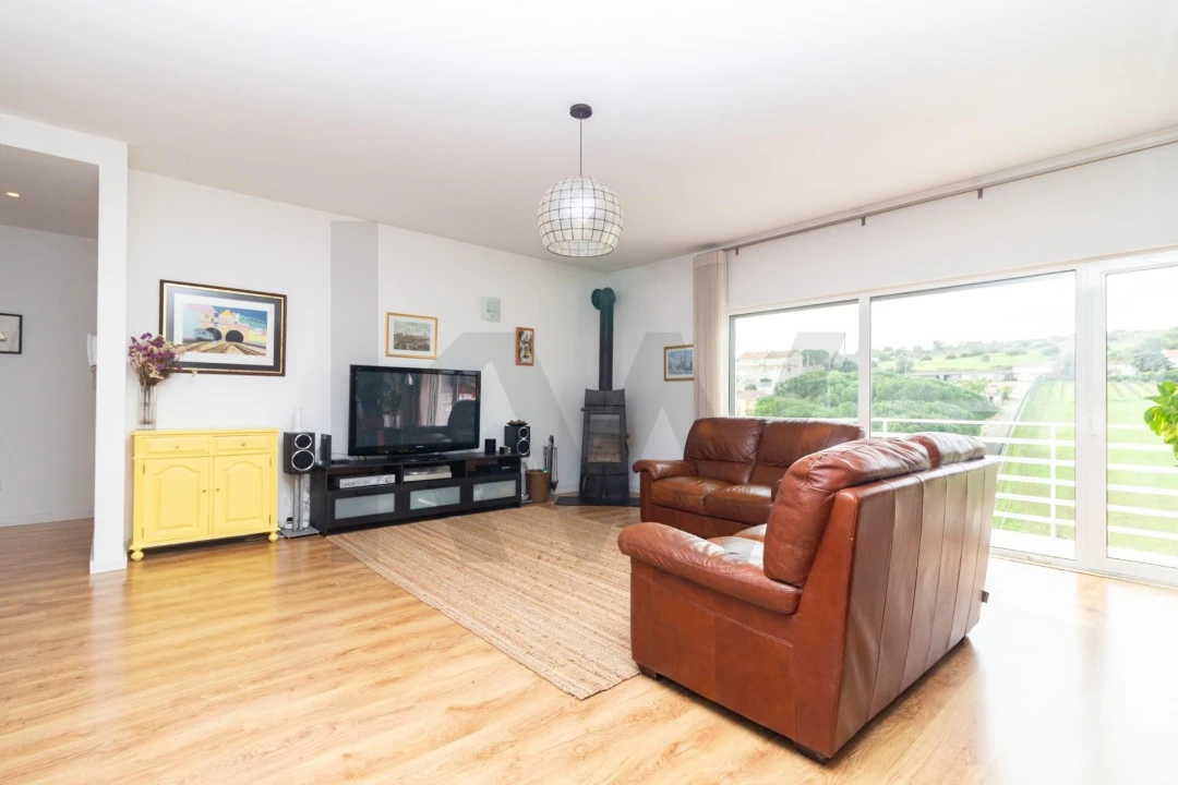 Moradia T5 para Arrendamento em Vila Franca de Xira Foto 8