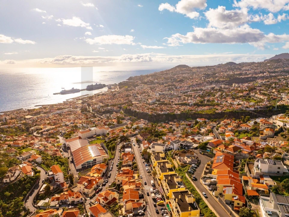 Moradia T3 para Venda em Funchal (Santa Maria Maior) Foto 10