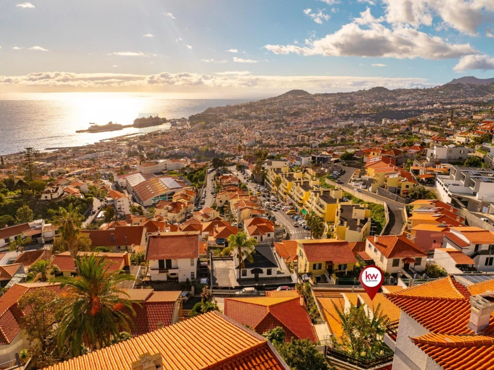 Moradia T3 para Venda em Funchal (Santa Maria Maior) Foto 12