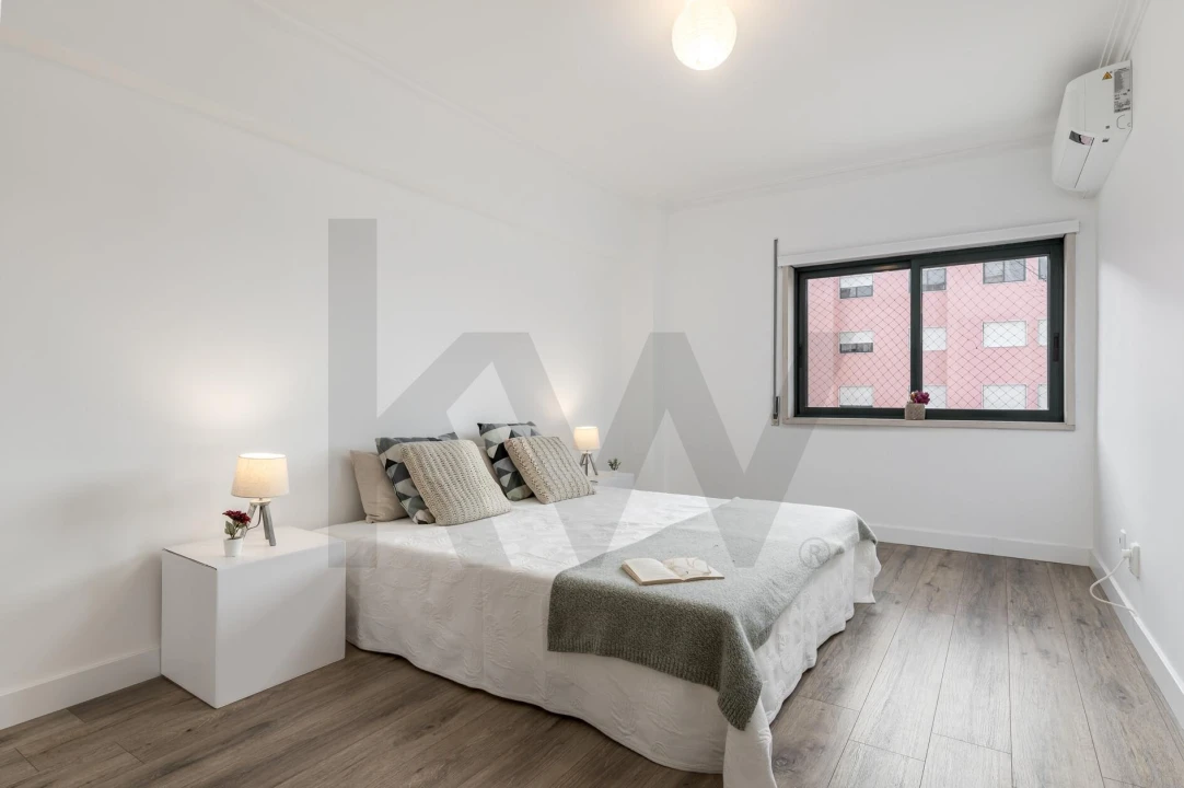 Apartamento T2 para Venda em Barreiro e Lavradio Foto 12