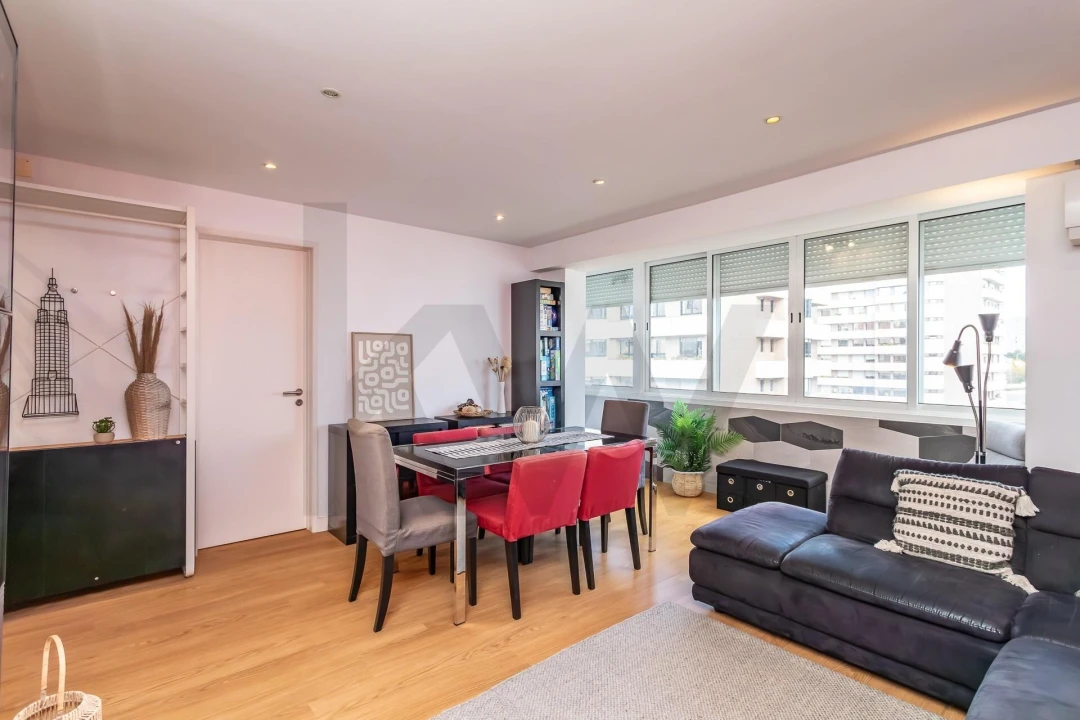 Apartamento T3 para Venda em São Domingos de Benfica Foto 7