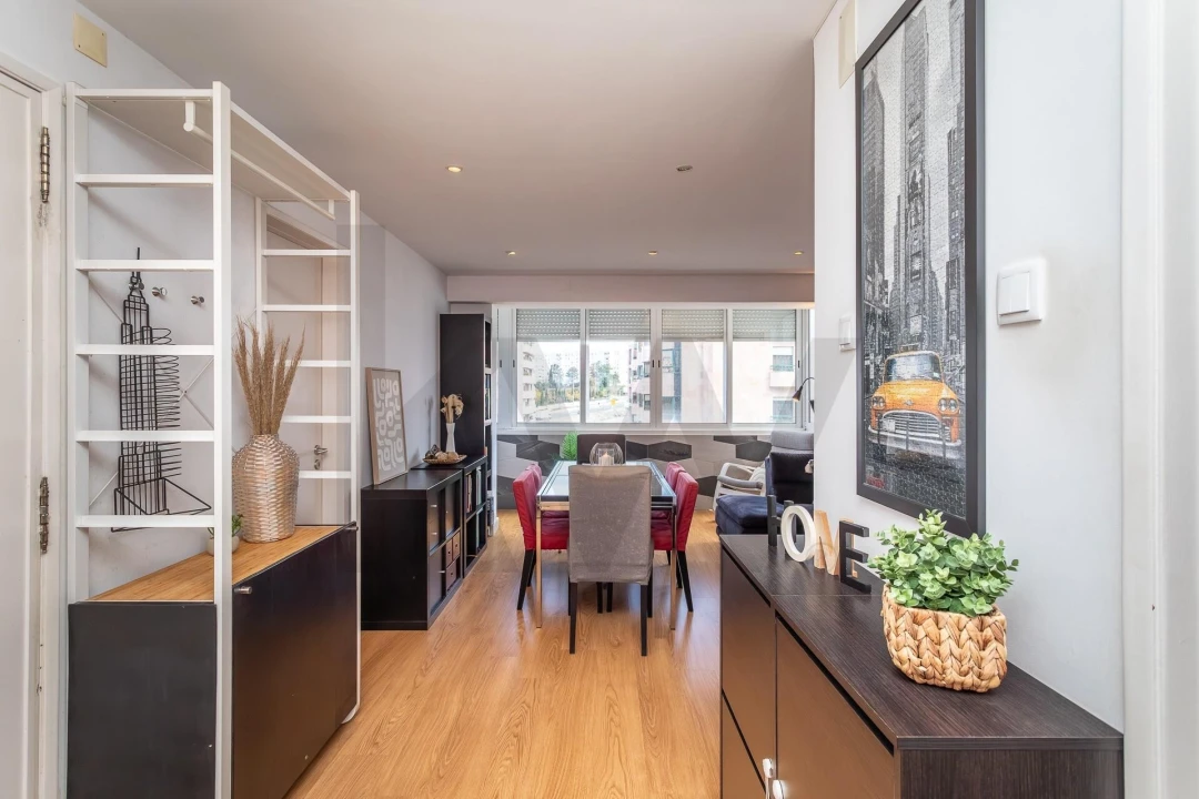 Apartamento T3 para Venda em São Domingos de Benfica Foto 3