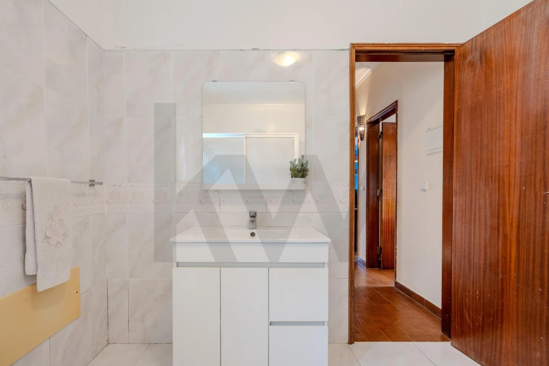 Moradia T3 para Venda em Quinta do Conde Foto 15