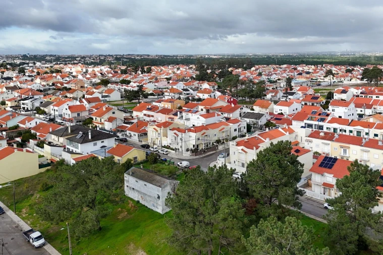 Moradia T3 para Venda em Quinta do Conde Foto 40