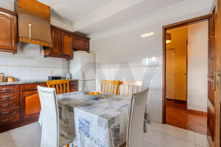 Moradia T3 para Venda em Quinta do Conde Foto 9