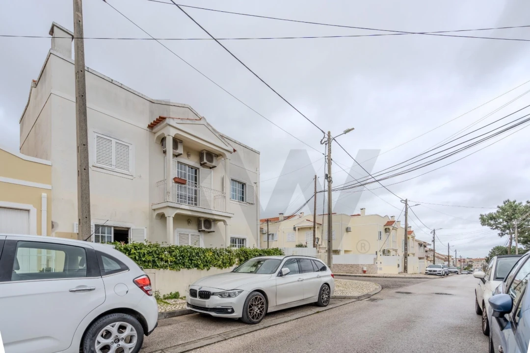 Moradia T3 para Venda em Quinta do Conde Foto 36