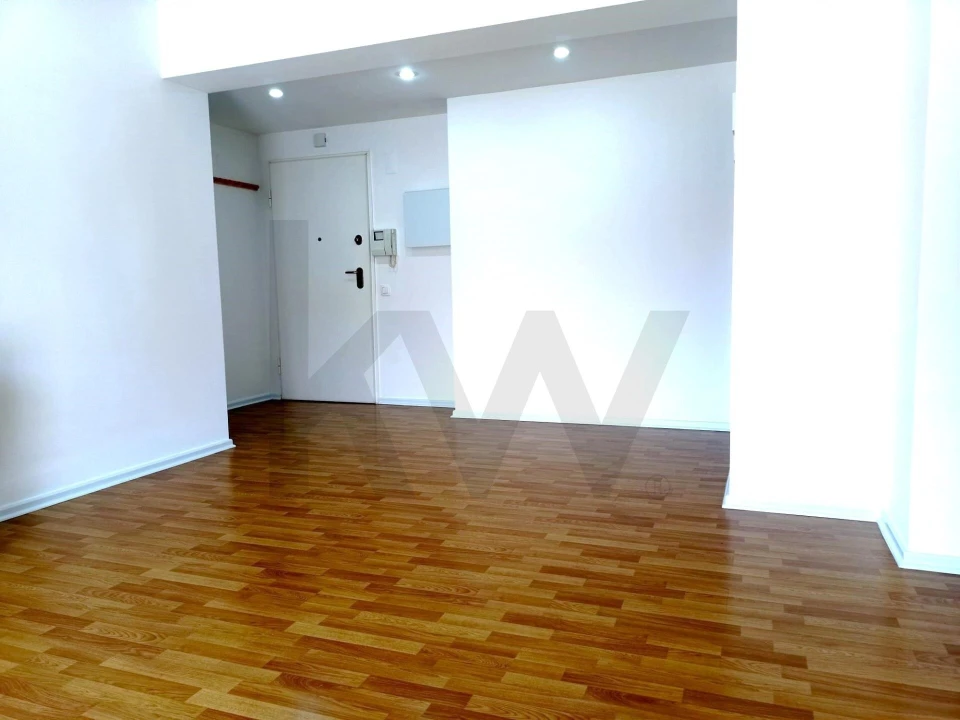 Apartamento T2 para Venda em Beato Foto 4