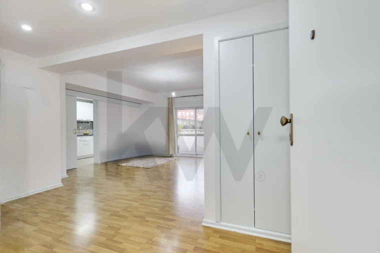 Apartamento T2 para Venda em Beato Foto 9