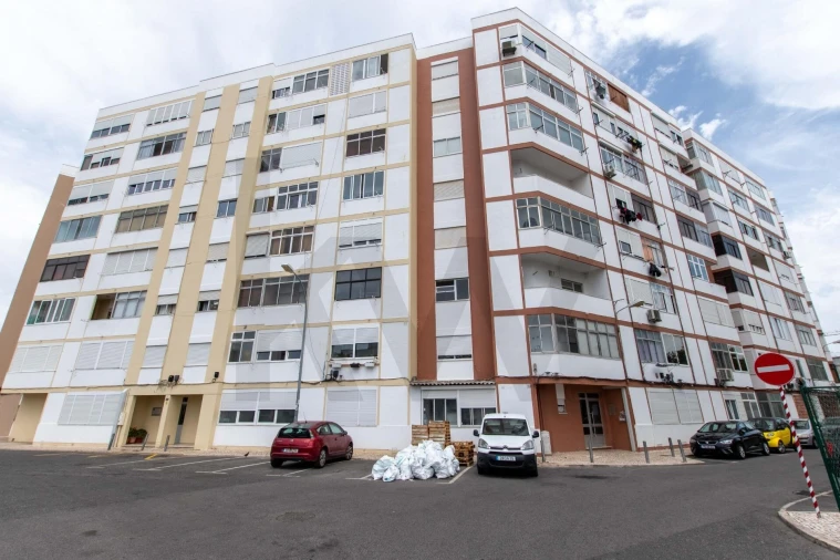 Apartamento T2 para Venda em Oeiras e São Julião da Barra, Paço de Arcos e Caxias