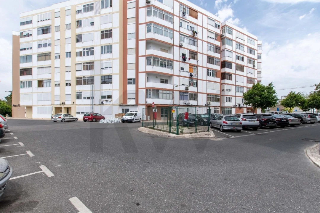 Apartamento T2 para Venda em Oeiras e São Julião da Barra, Paço de Arcos e Caxias Foto 4