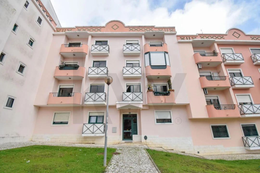 Apartamento T3 para Venda em Algueirão-Mem Martins Foto 3