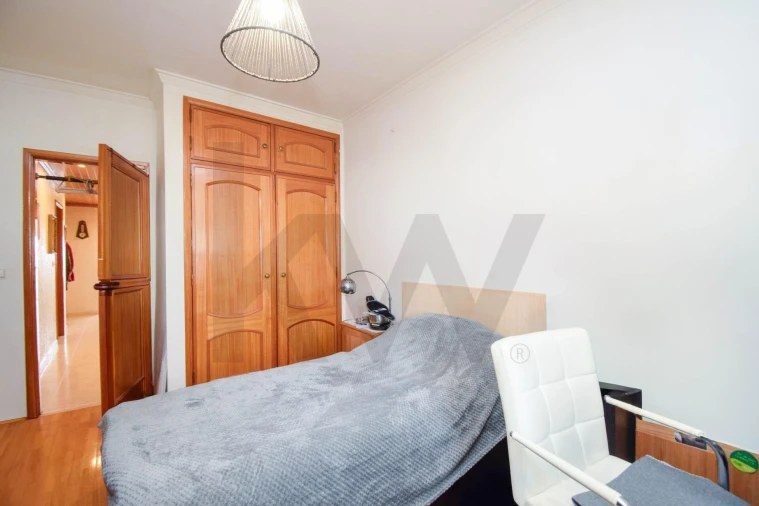 Apartamento T3 para Venda em Algueirão-Mem Martins Foto 16