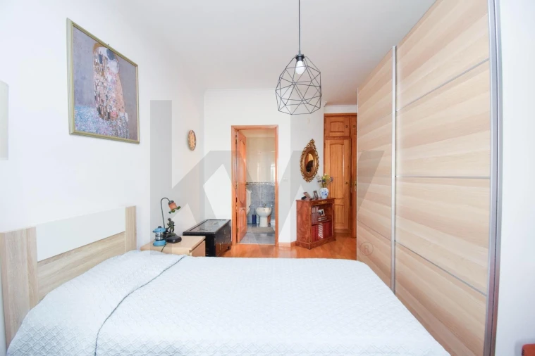 Apartamento T3 para Venda em Algueirão-Mem Martins Foto 18