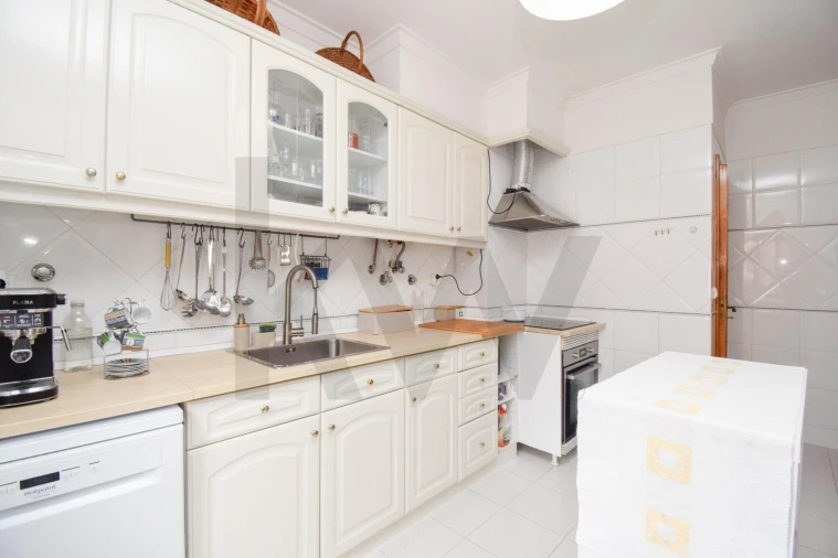 Apartamento T3 para Venda em Algueirão-Mem Martins Foto 7