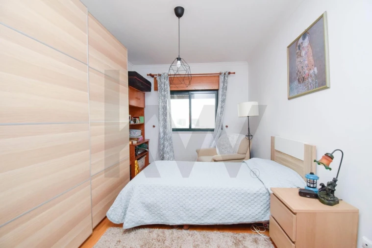 Apartamento T3 para Venda em Algueirão-Mem Martins Foto 17