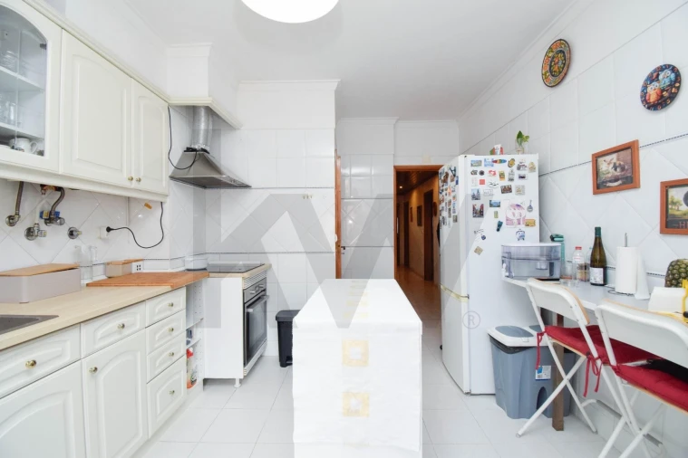 Apartamento T3 para Venda em Algueirão-Mem Martins Foto 8